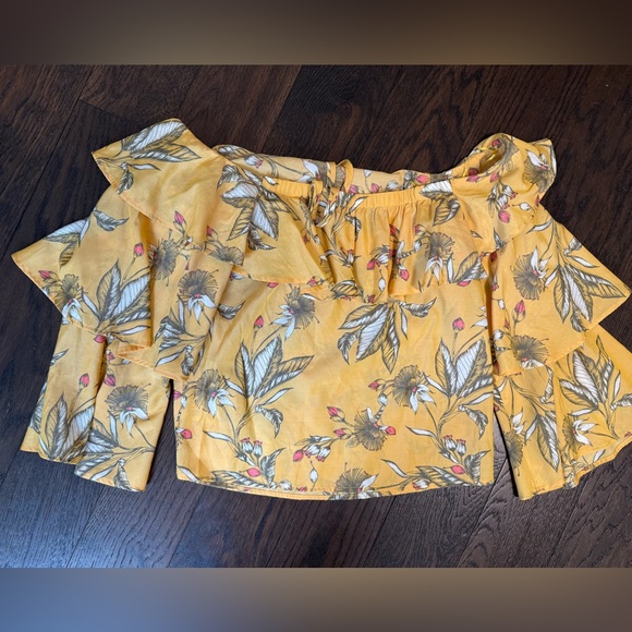 Express Off Shoulder Cropped Floral Yellow Top Sz S Tiered Bell Sleeve Summer - Picture 4 of 9